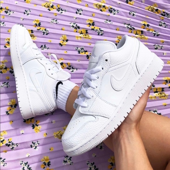 Jordan Shoes - Air Jordan 1 Low GS (Triple White)